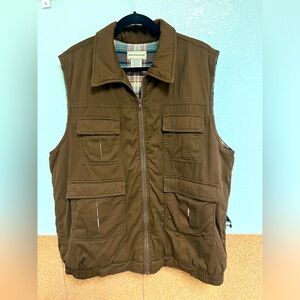 Men’s scandia woods vest with coordinating plaid inset. Size large- tall.